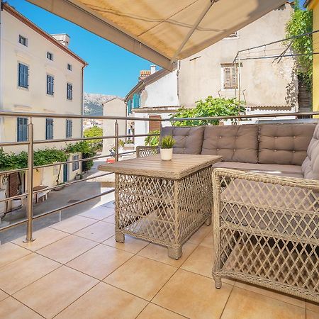 Apartment Porto With Terrace Baska  Ngoại thất bức ảnh