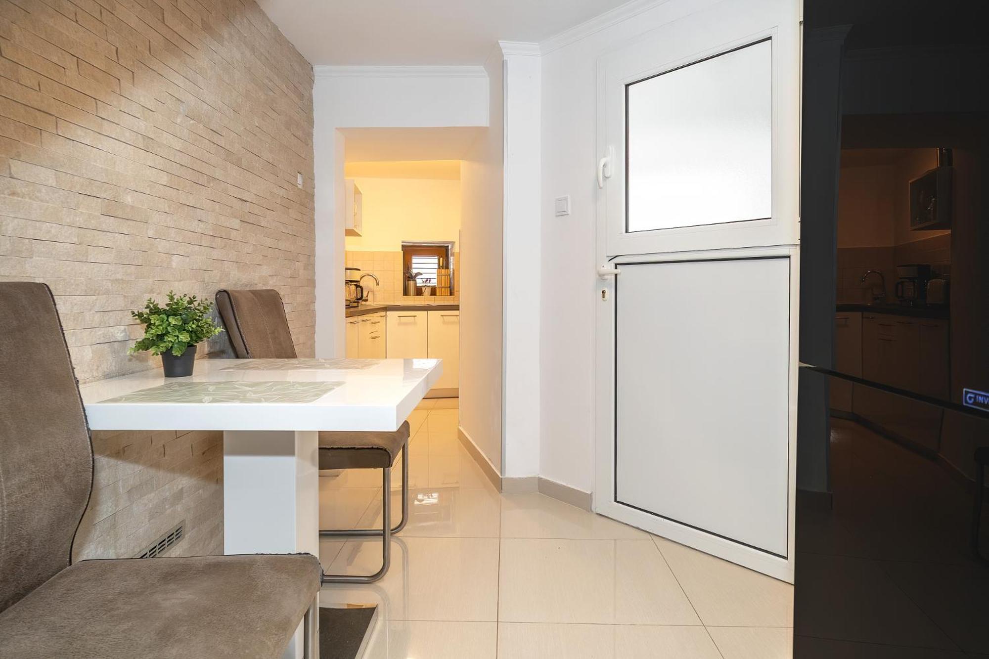 Apartment Porto With Terrace Baska  Ngoại thất bức ảnh