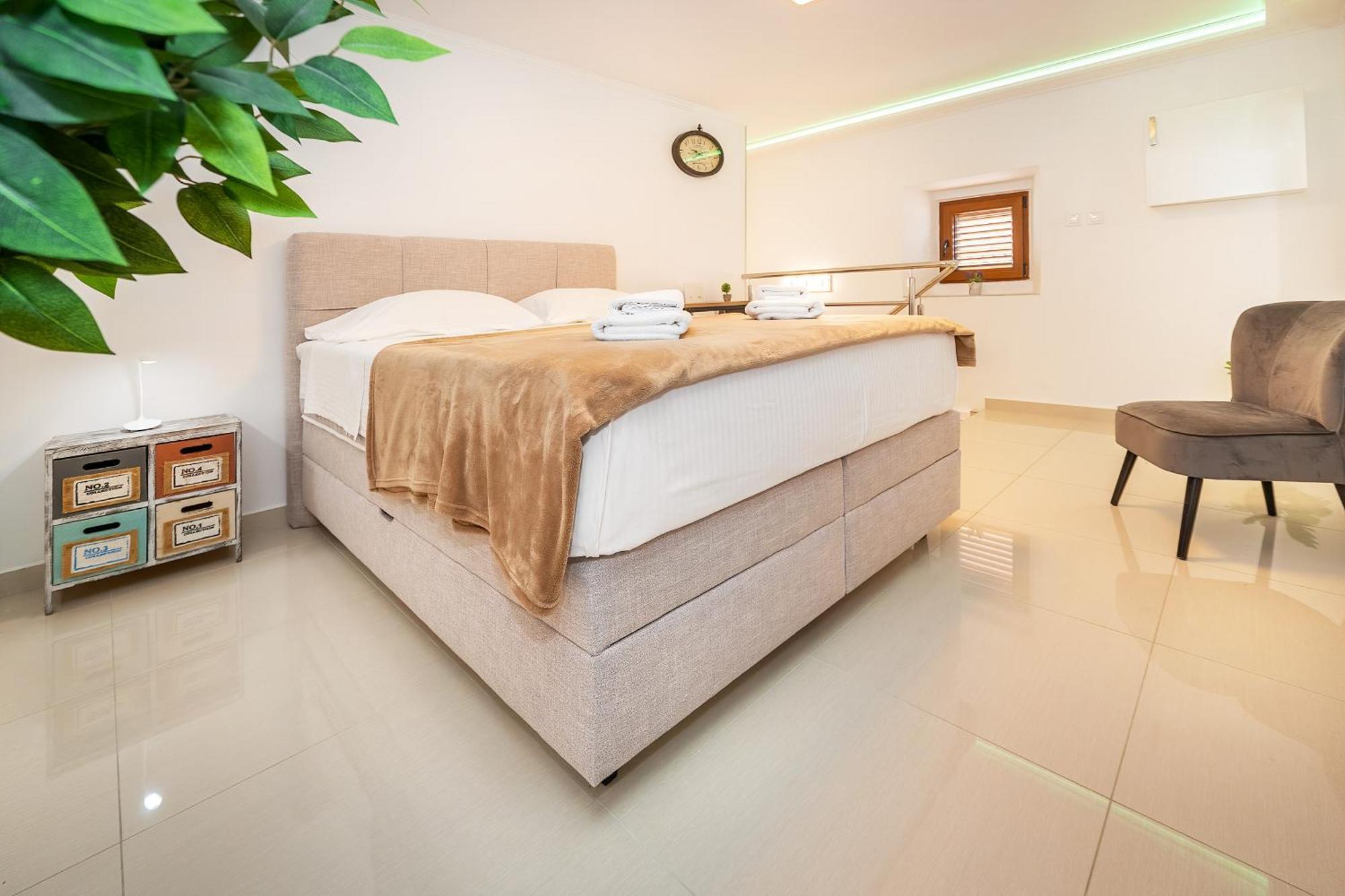 Apartment Porto With Terrace Baska  Ngoại thất bức ảnh