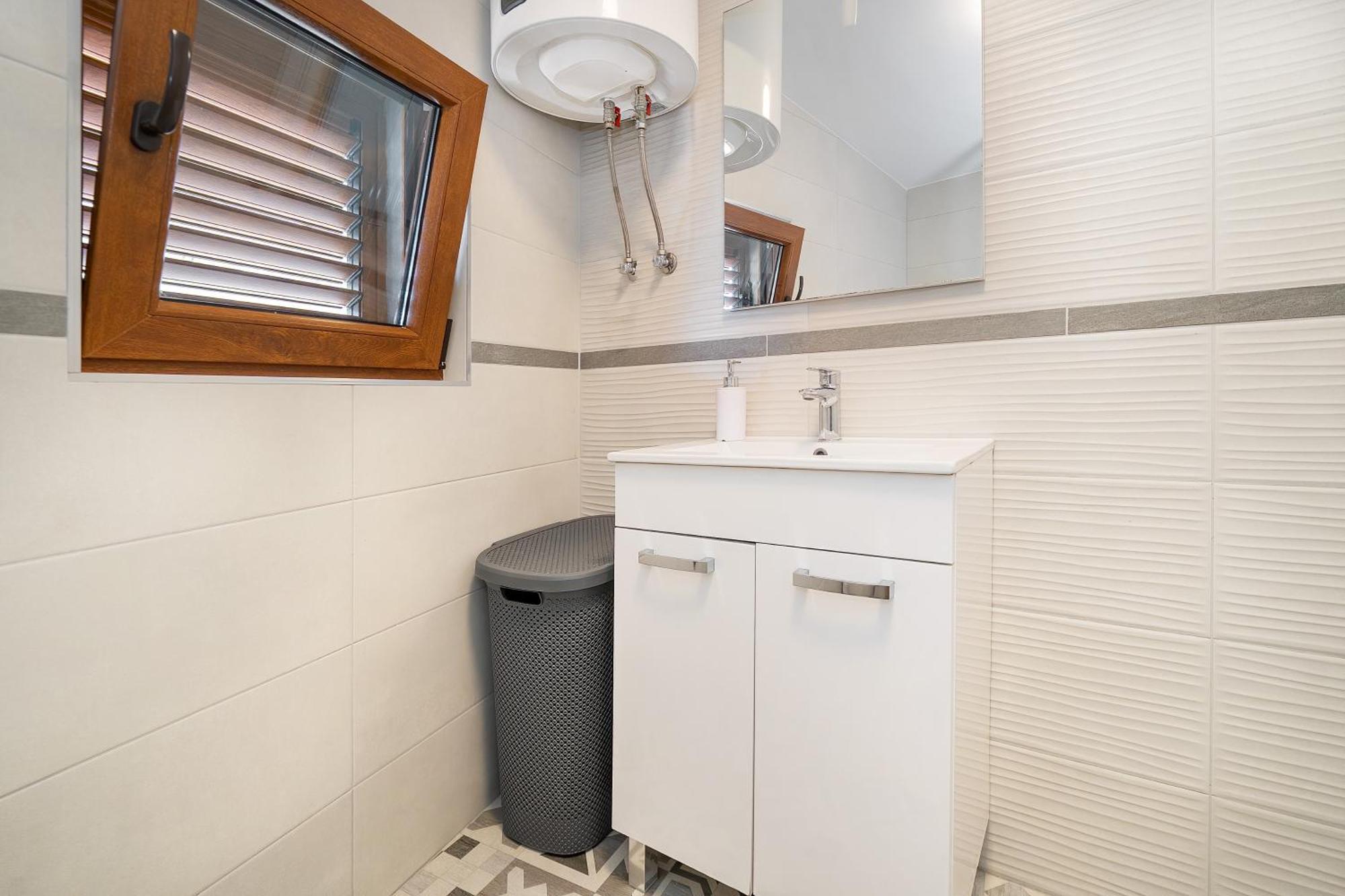 Apartment Porto With Terrace Baska  Ngoại thất bức ảnh
