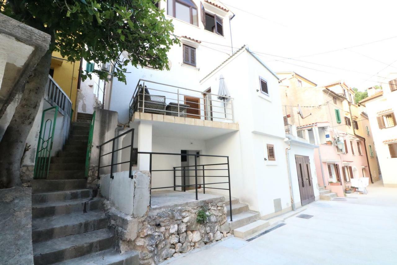 Apartment Porto With Terrace Baska  Ngoại thất bức ảnh