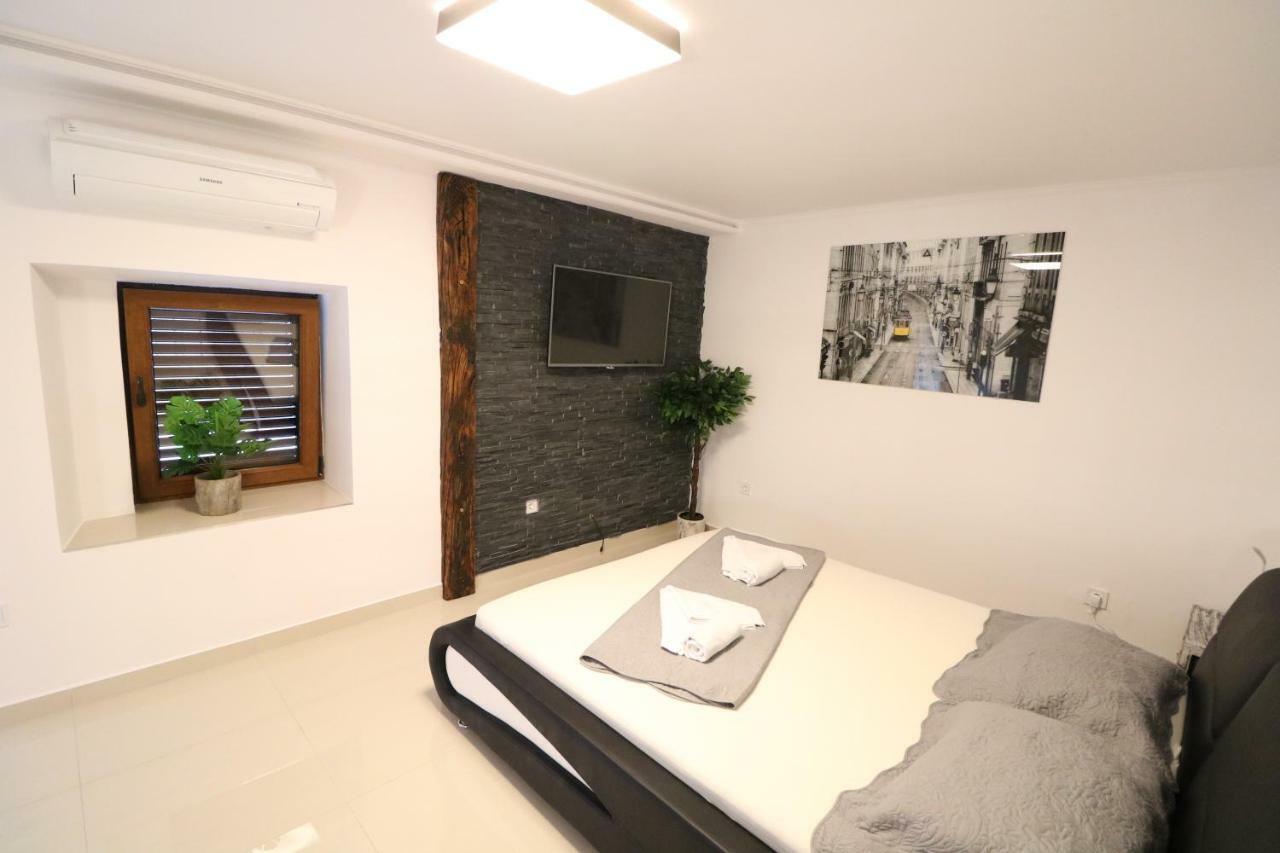 Apartment Porto With Terrace Baska  Ngoại thất bức ảnh